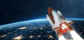 Горящи отломки от космическа ракета озариха небето над Испания (СНИМКИ)