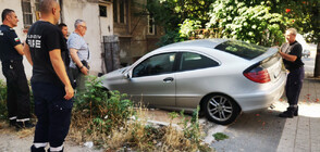 За да избегне синя зона: Мъж пропадна с колата си в канал в Пловдив (СНИМКИ)