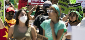 Бурни реакции и масови протести след забраната на абортите в САЩ