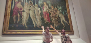 Нестандартен протест: Климатични активисти се залепиха за картина в италианска галерия (ВИДЕО)