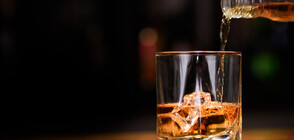 ПРОВЕРКА НА NOVA: Предлагат ли ни фалшив алкохол в заведенията по морето (ВИДЕО)