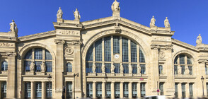 Животно на релсите предизвика хаос на жп гара в Париж (ВИДЕО)