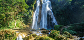 Кална вода заля красив водопад в Мианмар (ВИДЕО)