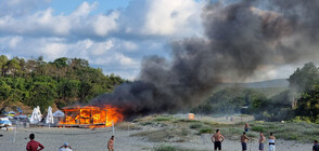 Изгоря последният бар на плажа в Китен (ВИДЕО+СНИМКИ)