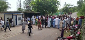 Полицията разследва бившия премиер на Пакистан (ВИДЕО)