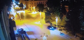 Мъж заби колата си в спирка във Велико Търново (ВИДЕО)