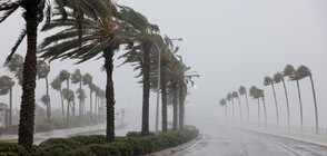 Ураганът „Иън” достигна американския бряг и предизвика наводнения във Флорида (СНИМКИ)