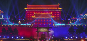 Китай грейна с милиони светлини по случай националния празник (ВИДЕО)