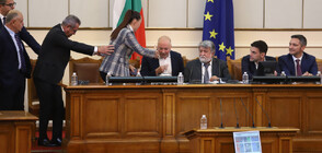 3 В 1: Първото заседание на Народното събрание в кристалния изказ на Рашидов