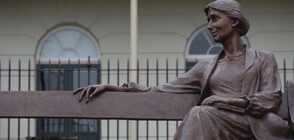 Статуя на британската писателка Вирджиния Улф бе открита в Лондон (ВИДЕО)