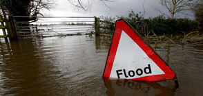 Евакуация и мащабни наводнения в части на Албания (ВИДЕО)