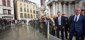 Венеция бе спасена от голямо наводнение от дигите "Мойсей" (ВИДЕО+СНИМКИ)