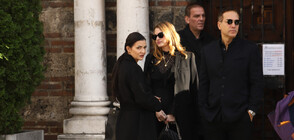 Близки и приятели изпратиха Анахид Тачева в последния й път (СНИМКИ)