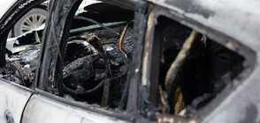 Две коли подпалени тази нощ в София