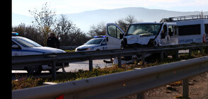 Шофьорът, блъснал полицейски бус в София след гонка, буйствал в болница "Св. Анна"