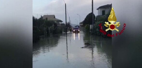 Бури предизвикаха наводнения в Южна Италия (ВИДЕО)