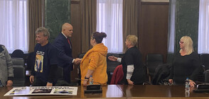 Гешев се срещна с близки на загинали в катастрофи (ВИДЕО+СНИМКИ)