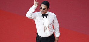 ФИФА разследва популярния готвач Salt Bae за появата му на терена след финала в Катар (ВИДЕО+СНИМКИ)
