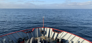 Корабът ни за Антарктида премина през Дарданелите (ВИДЕО+СНИМКИ)