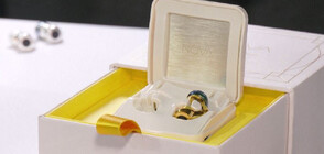 Мода и функционалност: Вижте първите перлени обици със слушалки (ВИДЕО)