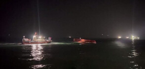 Рибарска лодка се преобърна край Южна Корея, издирват 9 души (ВИДЕО)