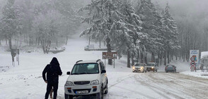 След снеговалежа: Движението през прохода Шипка е при зимни условия