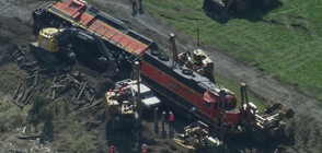 Влак дерайлира в щата Вашингтон, разливайки 19 000 литра дизелово гориво (ВИДЕО)