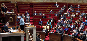 Френският парламент гласува две предложения за вот на недоверие