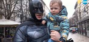 "НИЩО ЛИЧНО": Д-р Батман: Лекарят, който е супергерой за пациентите и сина си