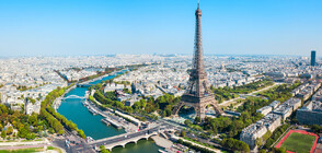 Вижте „Айфела” - новата кула, която краси Париж (ВИДЕО)