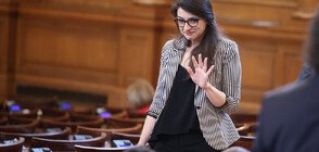 Парламентът прие оставката на Лена Бориславова като депутат