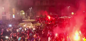 СЪС ЗАРЯ: Неапол отпразнува шампионската титла на футболния "Наполи" (ВИДЕО)
