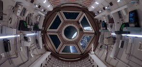 Експериментален китайски космически кораб се завърна на Земята след 276-дневен полет