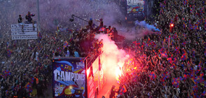 ШАМПИОНСКИ ГРАД: Барселона празнува с любимия си футболен отбор