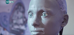 Хуманоиден робот може да разговаря, да прави мимики и да размишлява