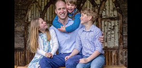 Принц Уилям публикува снимка с децата си по повод Деня на бащата (ВИДЕО)