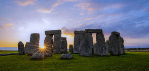 Лятното слънцестоене събра стотици край Стоунхендж (ВИДЕО)