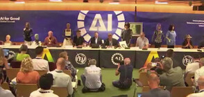 ЗА ПРЪВ ПЪТ: Хуманоидни роботи дадоха пресконференция (ВИДЕО)