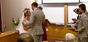 НЕОБИЧАЙНО: Сватба в класната стая