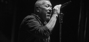 Почина фронтменът на „Smash Mouth” Стив Харуел (ВИДЕО)
