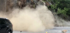 ДРАМАТИЧНИ КАДРИ: Очевидци заснеха момента, в който свлачище затрупа паркинг в Тенеси (ВИДЕО)