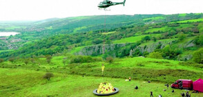 Поставиха рекорд за най-дълга нишка от топено сирене (ВИДЕО)