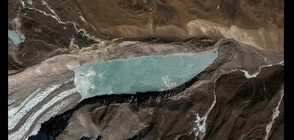 Ледниково езеро преля и предизвика смъртта на най-малко 42 души в Хималаите (ВИДЕО)