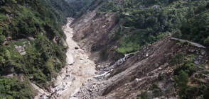 КАДРИ ОТ ДРОН: Огромни щети след наводненията в Индия