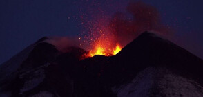 На фона на изгрева: Вулканът Етна изхвърли огромно количество лава (ВИДЕО)