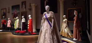 Костюми и реквизит от хитовия сериал „Короната” отиват на търг (ВИДЕО)