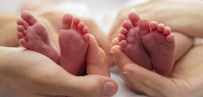 Бременна с близнаци роди в линейка напът за болницата в Бургас