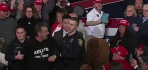 Мъж освирка Тръмп на митинг, той помоли охраната да го изгони (ВИДЕО)