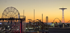 14 ранени, след като дърво падна върху влакче в увеселителен парк в Испания (ВИДЕО)