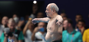 Възрастта не е пречка: 100-годишен иранец се яви на състезание по скокове в басейн (ВИДЕО)